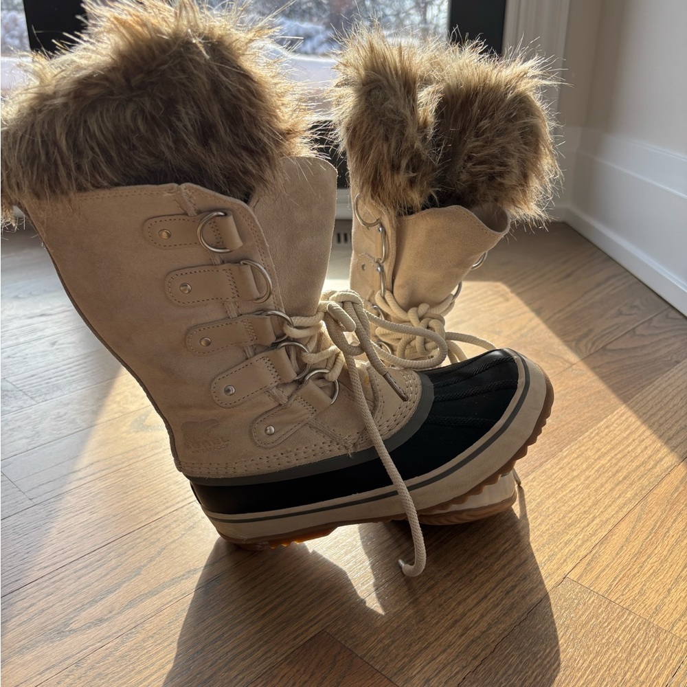 Sorel Joan of Artic - Winter Snow Boots with Fur Trim